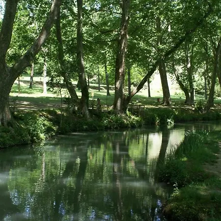 Au 5 De La Source - 3* Apartamento Uzès