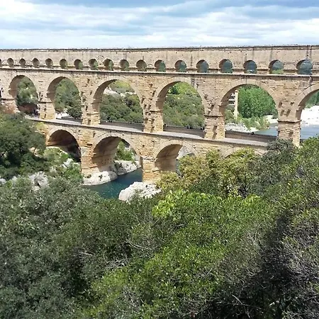 Au 5 De La Source - 3* Apartamento Uzès