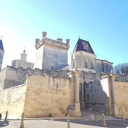 Au 5 De La Source - 3* Apartamento Uzès